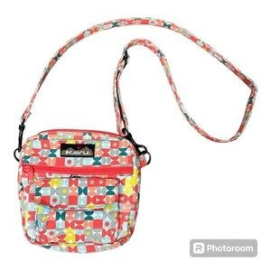 KAVU Crossbody Bag Coral Pink & Green Geometric Print